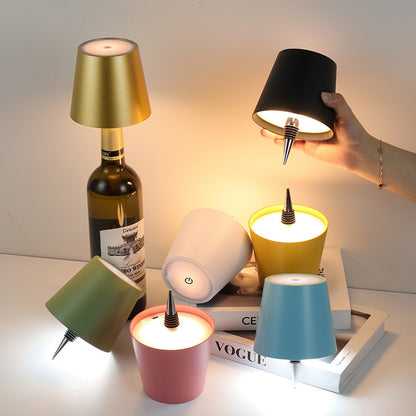 Luz enchufable para botella de vino